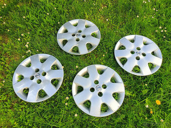 NISSAN originál poklice 15"  4 ks za jednu cenu 