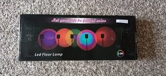 Led stojací lampa, svetlo zelený, oranžový, červený