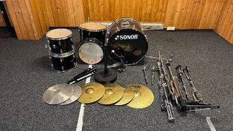 Prodám bicí sadu Sonor.