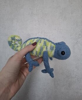Háčkovaný chameleon