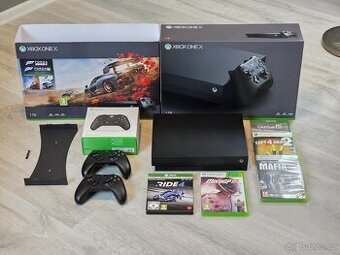 Xbox One X 1TB, 2x ovladač, 7x hra