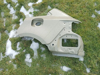 Toyota corolla E21 levý zadní blatník