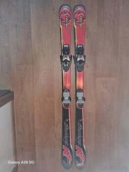 Lyže Nordica s vázáním Marker