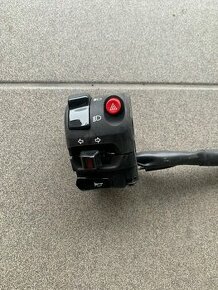 Prepinac na riditka levy Univerzalni