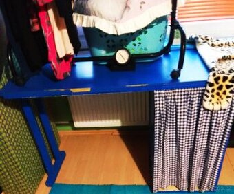 Psací stůl za odvoz