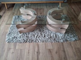 Skleněný konferenční stůl