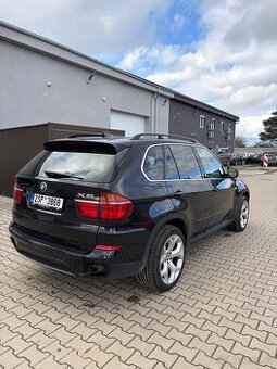 BMW X5 40d 225kw 7 míst 2011
