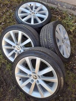 Alu kola 5x112 originál Škoda Octavia III 225/40 R18