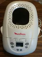 Proám bílou domácí pekárnu MOULINEX Home Bread