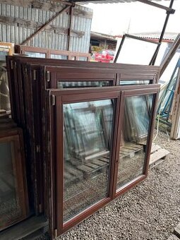 DVOUKŘÍDLÉ EUROOKNA 164x143 DVA KUSY-PLZEŇ