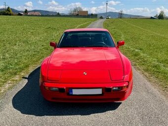 Porsche 944