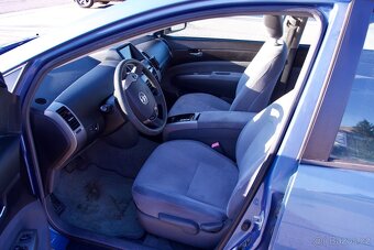 Toyota Prius 2.gen 1.5 Hybrid, nová STK
