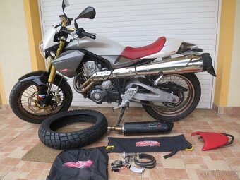 Roadster Derbi 659 Mulhacen, ŘP A2, najeto 10 000 km