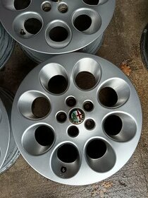 alfa romeo 15" 5x98 6j et 41,5 sada alu