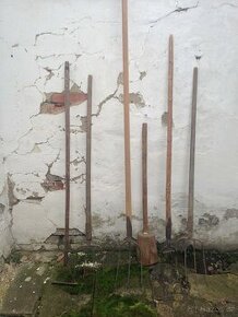 Starožitné vidle, pohrabáče, orba