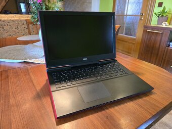 Herní notebook Dell Inspiron 15 7000 Gaming
