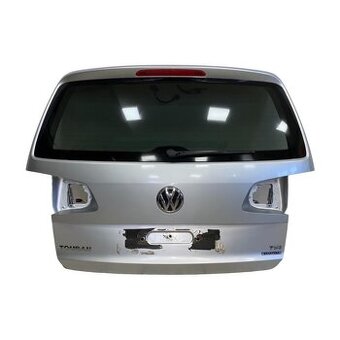 Páté dveře stříbrná metalíza LA7W VW Touran 1T3 r.v. 2012 -