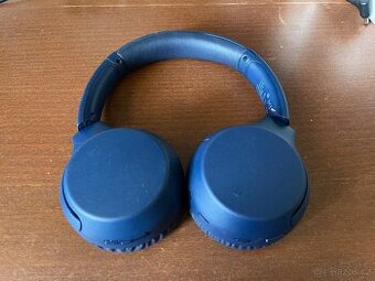 Bezdrátová sluchátka SONY WH-XB700