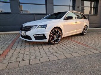 ŠKODA OCTAVIA 3 III RS 2.0 4X4 TDI 135 KW PO SERVISU