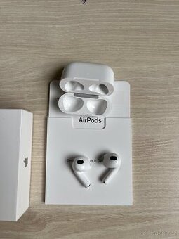 Apple AirPods 3 original s MagSafe pouzdrem