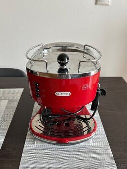 Delonghi kávovar