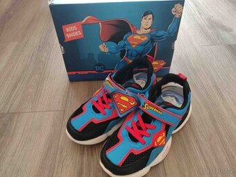 Sportovní sandály Superman vel. 33 (stélka 22 cm) nové
