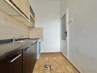 Nabízíme k pronájmu byt po částečné rekonstrukci o dispozici