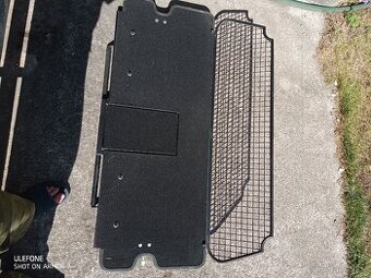 Dělící přepážka Nissan X trail