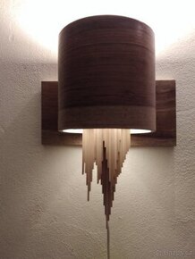 Lampa raketa, dýha orech,masivní drevo