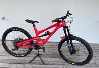 YT Capra CF PRO  2.0 10/2019 vel. L 27,5”