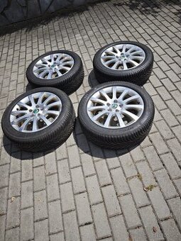 Pneu 225/50/R17