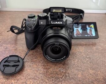 Panasonic DMC-FZ300 Lumix