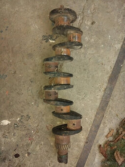 Zetor super kliková hřídel