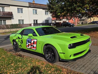 Dodge Challenger SRT 6,4 HEMI scat pack