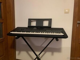YAMAHA PSR E 463