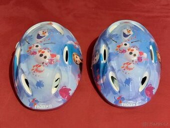 dvě dětské helmy na kolo a kolečkové brusle - Frozen II.