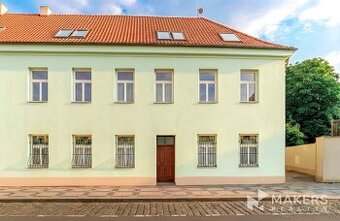 Prodej, kancelářské prostory, 650 m², pozemek 850 m², Praha,