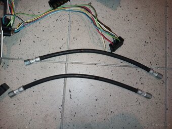 Škoda 1000-100-130 ventilátor, přepínače, hadice,světla,atd