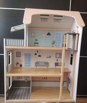 Dřevěný domeček pro panenky XXL Lidl lupilu