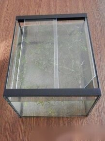 Lišty na krycí skla akvária a terária