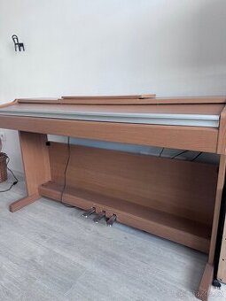 Klavír Yamaha YDP-13