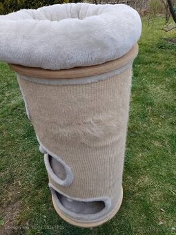 Třípatrový škrabací válec - pelech