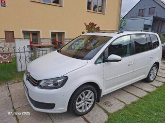 VW Touran 2011 1.4 TSI CNG, Panorama, tažné, odpočet DPH