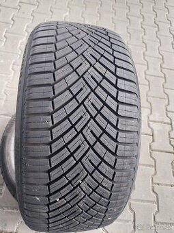 Prodám 2 x pneu Continental 235/40/18