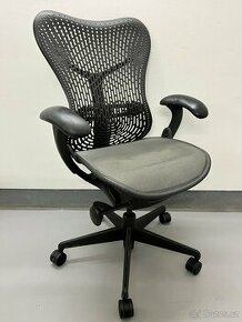 Kancelářská židle Herman Miller Mirra