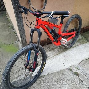 Downhill kolo Scott Voltage