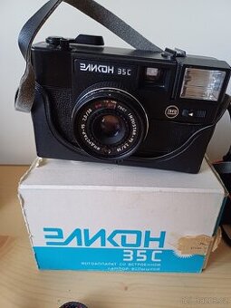 Prodám staré jednotlivé fotoaparáty kus za 500,-  Kč