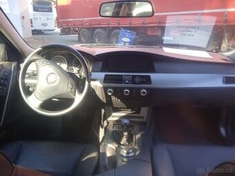 BMW E60 523i