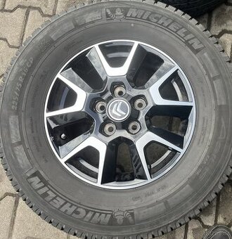 Alu 6x16 5x118 ET68 pneu 225/75/16 116Q