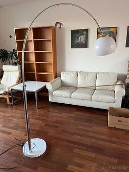 Stojací lampa